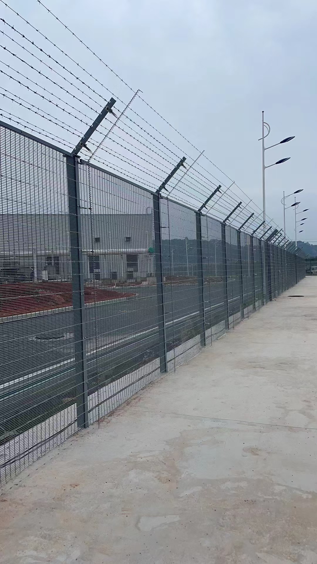 西南XXX项目防暴密网围栏