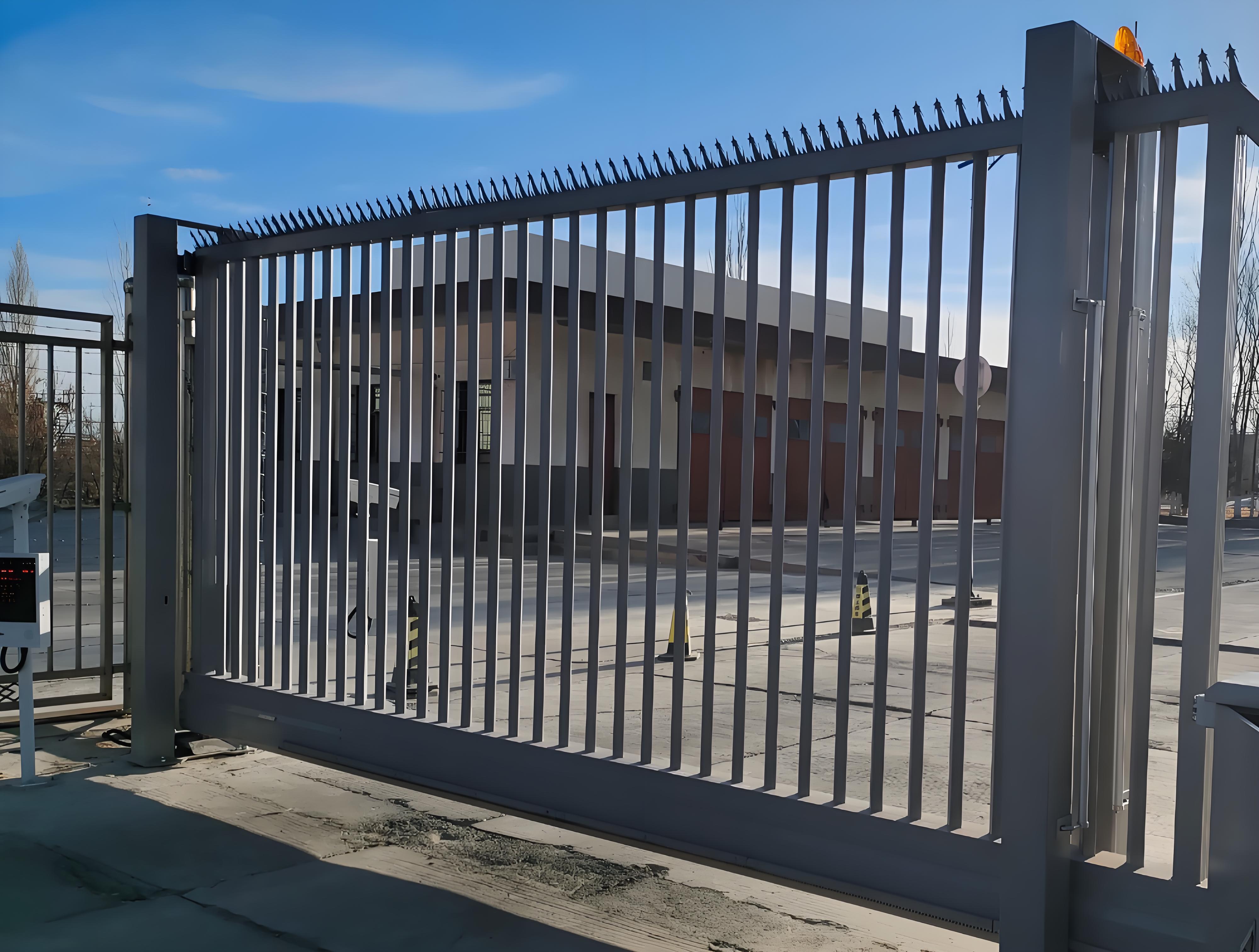 西北XXX公司钢制重型无轨悬臂门